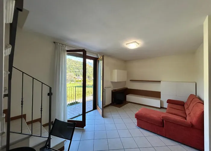 Piano - 10 Minuti A Piedi Dal Apartament Colico